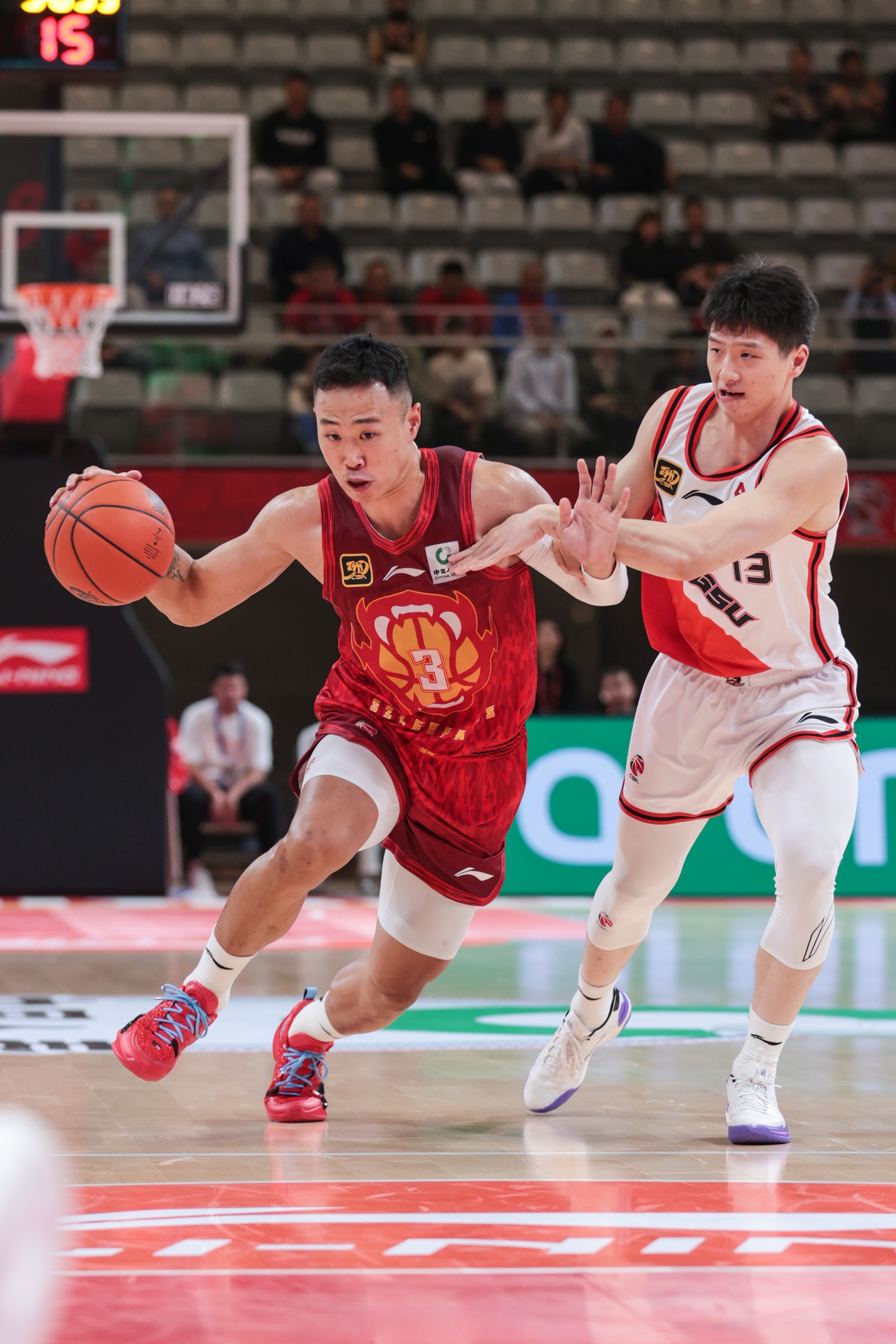 开云体育登录-掘金鏖战中国男篮，莫里斯一己之力扛起全队